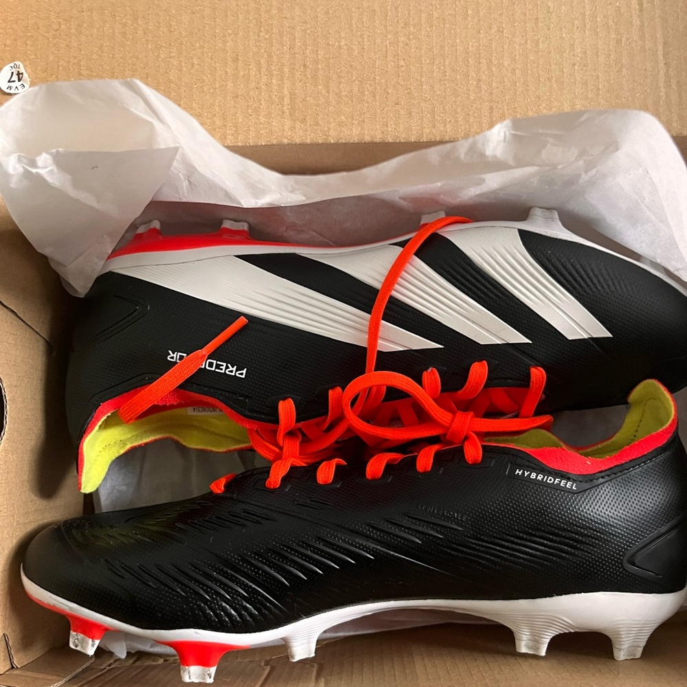 Adidas Predator Cleats 7M